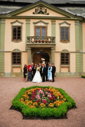 Společné focení před zámkem