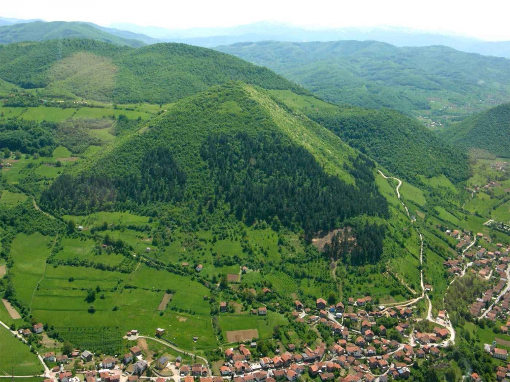 Přednáška "NOVĚ OBJEVENÉ PYRAMIDY V EVROPĚ"